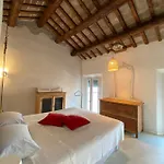 Incastrum - La Soffitta In Centro Apartamento