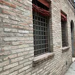 Apartamento Incastrum - La Soffitta In Centro Ferrara